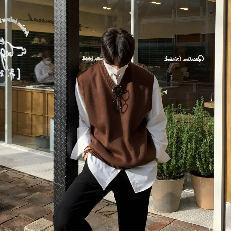 Winter Clothes Shop - سترة رجالية محبوكة بدون أكمام سادة